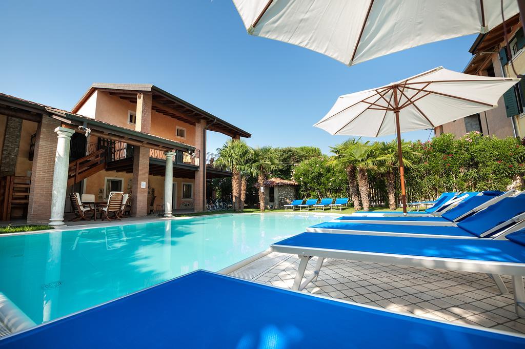 Villa Pace ปอสโซเลงโก ภายนอก รูปภาพ